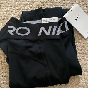 Nike Black Kids' Logo Waistband Leggings